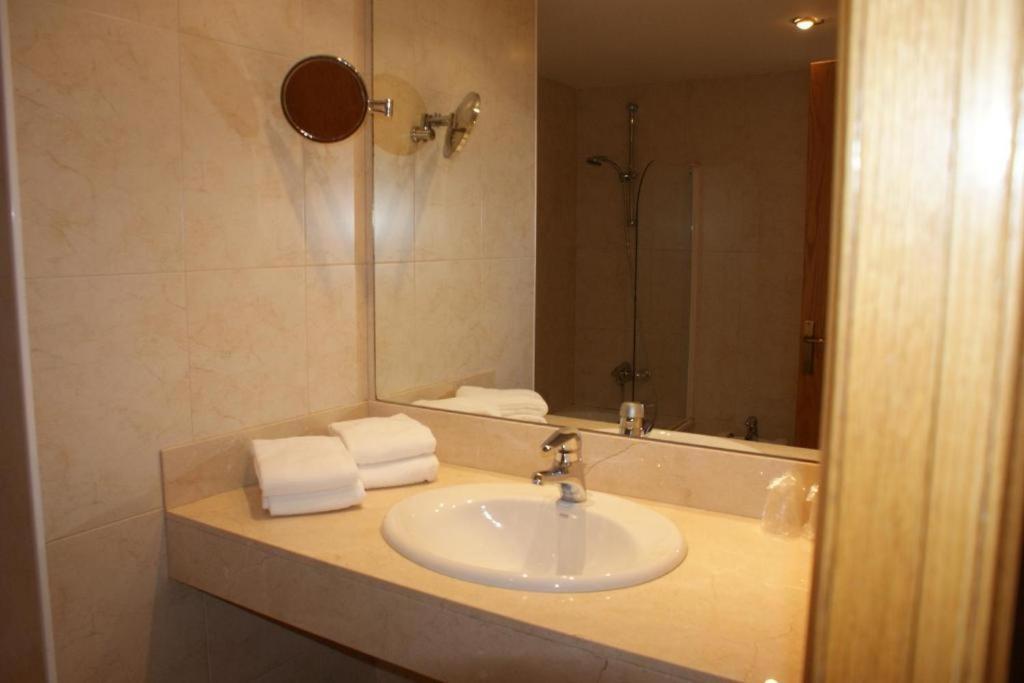 Hotel Estel Берга Екстериор снимка