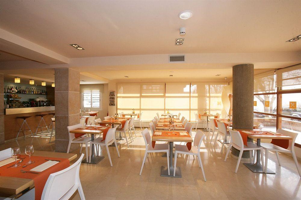 Hotel Estel Берга Екстериор снимка