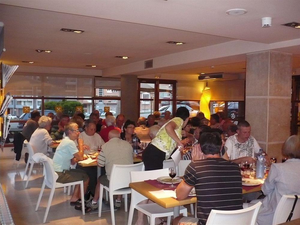 Hotel Estel Берга Екстериор снимка