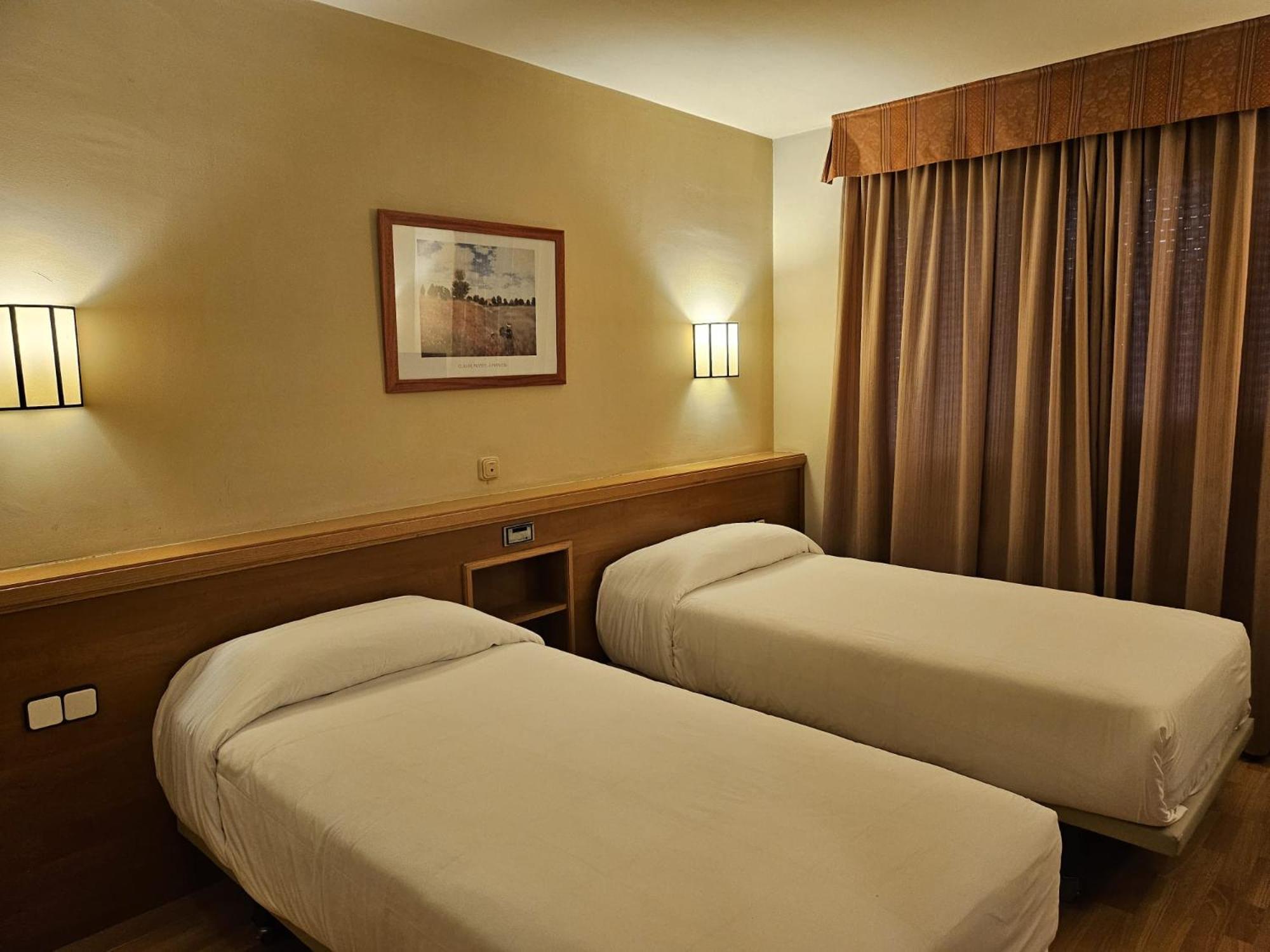 Hotel Estel Берга Екстериор снимка
