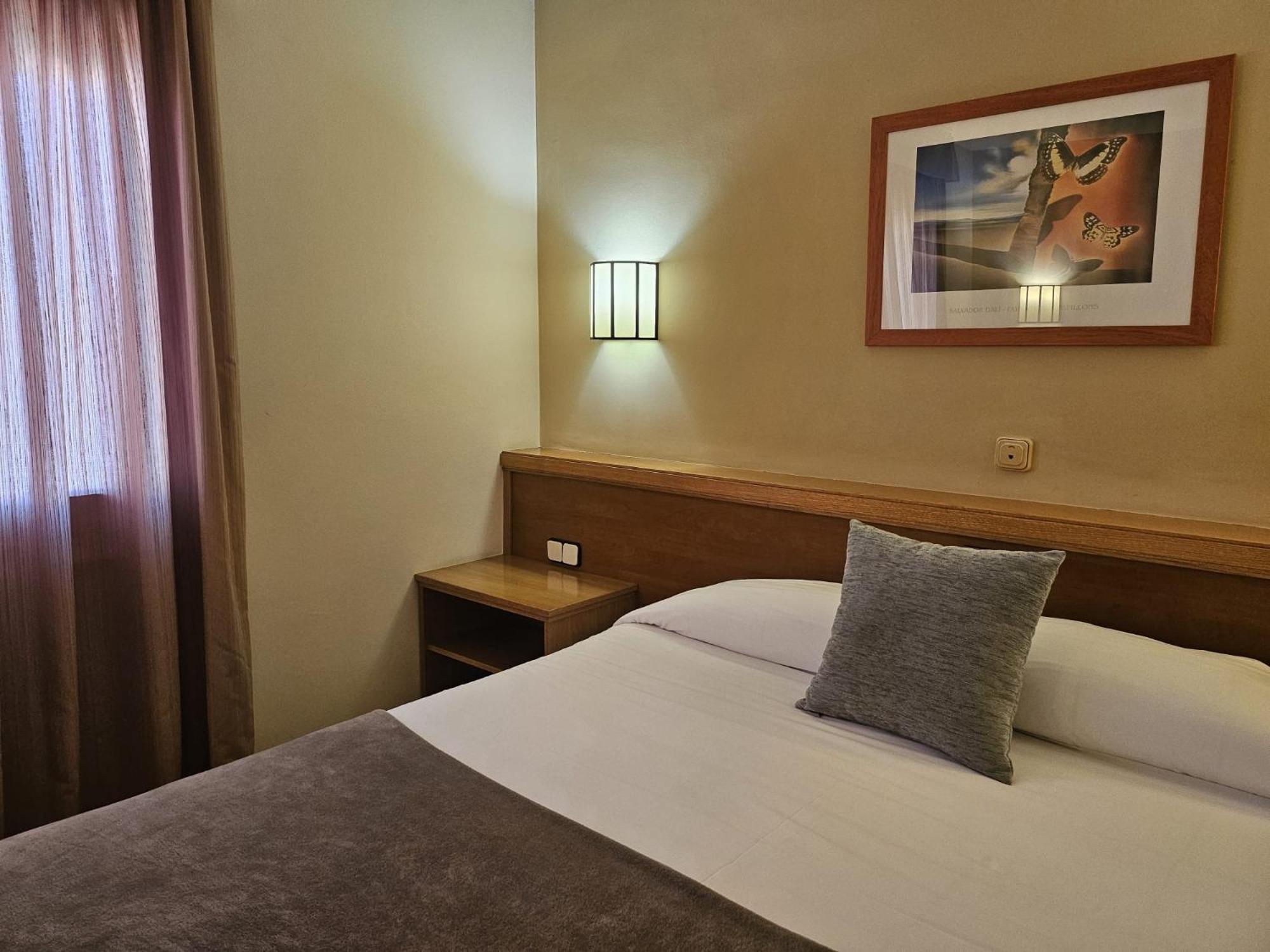 Hotel Estel Берга Екстериор снимка